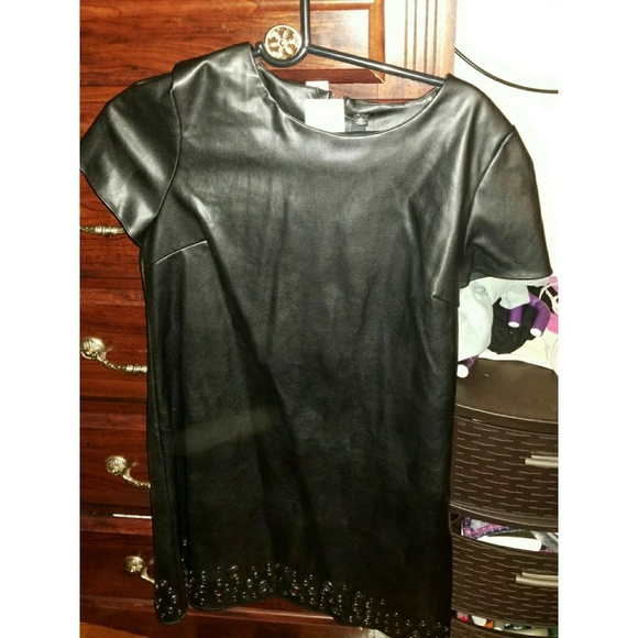 Black dress - Picture 1 of 3